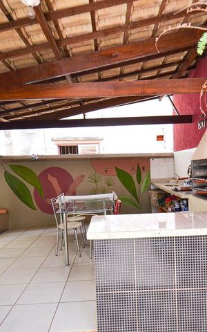 Casa à venda com 314m², 7 quartos e 4 vagas Casa à venda com 314m², 7 quartos e 4 vagasEspaço gourmet