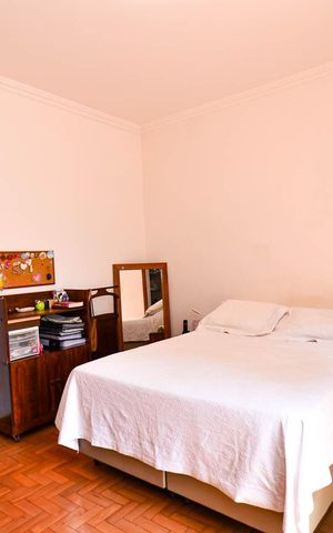 Casa à venda com 314m², 7 quartos e 4 vagas Casa à venda com 314m², 7 quartos e 4 vagasQuarto6