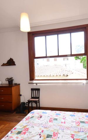 Casa à venda com 314m², 7 quartos e 4 vagas Casa à venda com 314m², 7 quartos e 4 vagasQuarto3