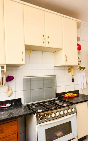 Casa à venda com 314m², 7 quartos e 4 vagas Casa à venda com 314m², 7 quartos e 4 vagasCozinha