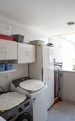 Casa à venda com 237m², 4 quartos e 5 vagasÁrea de Serviço