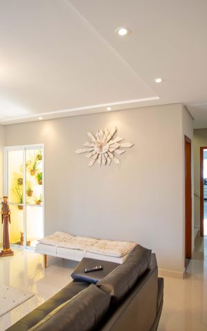 Casa à venda com 237m², 4 quartos e 5 vagasSala de TV