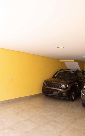 Casa à venda com 237m², 4 quartos e 5 vagasGaragem