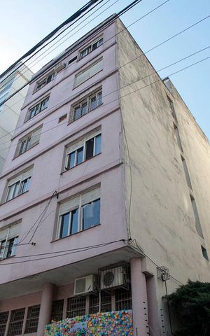 Apartamento à venda com 77m², 2 quartos e sem vagaFachada