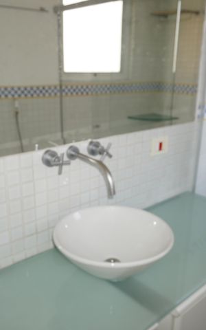 Casa à venda com 203m², 3 quartos e 2 vagasBanheiro da Suíte 1
