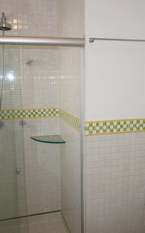 Casa à venda com 203m², 3 quartos e 2 vagasBanheiro da Suíte 2