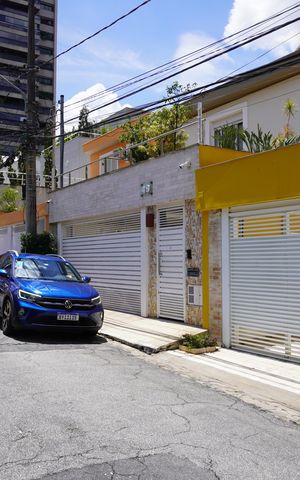 Casa à venda com 203m², 3 quartos e 2 vagasFachada