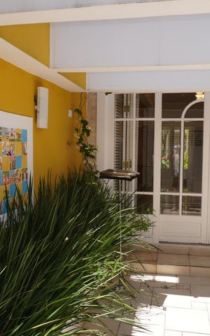 Casa à venda com 203m², 3 quartos e 2 vagasEntrada e estacionamento
