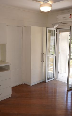 Casa à venda com 203m², 3 quartos e 2 vagasSuíte 1