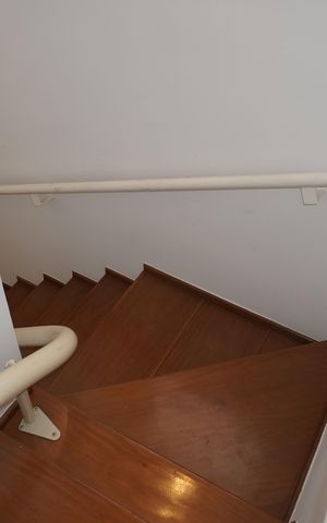 Casa à venda com 203m², 3 quartos e 2 vagasEscada