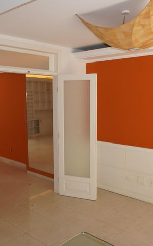 Casa à venda com 203m², 3 quartos e 2 vagasSala