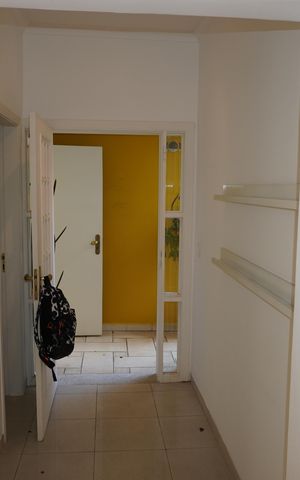 Casa à venda com 203m², 3 quartos e 2 vagasSala
