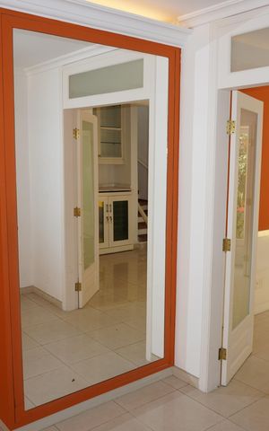Casa à venda com 203m², 3 quartos e 2 vagasSala