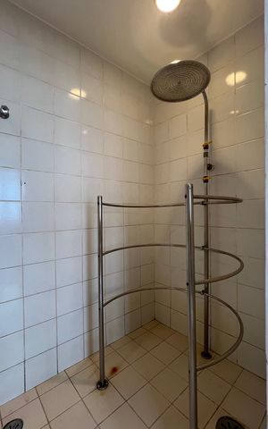 Studio para alugar com 34m², 1 quarto e 1 vaga Studio para alugar com 34m², 1 quarto e 1 vagaDucha