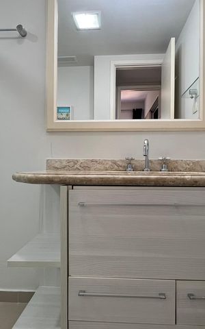 Studio para alugar com 34m², 1 quarto e 1 vaga Studio para alugar com 34m², 1 quarto e 1 vagaBanheiro da Suíte
