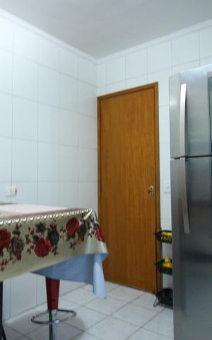 Casa à venda com 96m², 2 quartos e 2 vagas Casa à venda com 96m², 2 quartos e 2 vagasCozinha