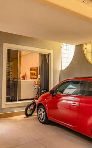 Casa à venda com 300m², 3 quartos e 2 vagas Casa à venda com 300m², 3 quartos e 2 vagasGaragem