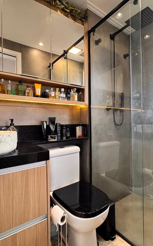 Apartamento à venda com 65m², 2 quartos e 2 vagas Apartamento à venda com 65m², 2 quartos e 2 vagasBanheiro da Suíte
