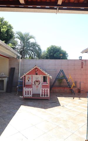 Casa à venda com 340m², 4 quartos e 4 vagasÁrea externa