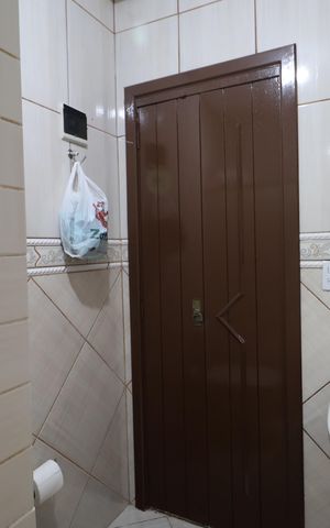 Casa à venda com 340m², 4 quartos e 4 vagasBanheiro casa 1