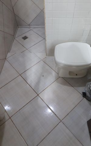 Casa à venda com 340m², 4 quartos e 4 vagasBanheiro casa 1