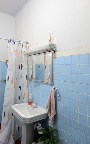Casa à venda com 102m², 3 quartos e 1 vagaBanheiro