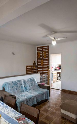 Casa à venda com 300m², 4 quartos e 3 vagasSala