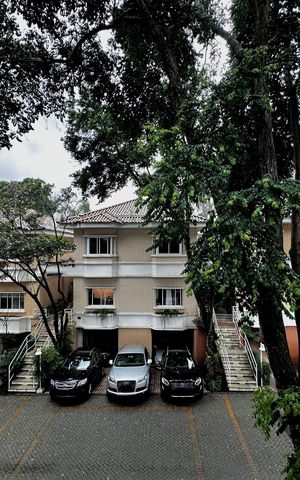 Casa de condomínio à venda com 224m², 4 quartos e 5 vagas Casa de condomínio à venda com 224m², 4 quartos e 5 vagasVista Suíte 2