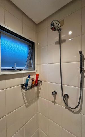 Casa de condomínio à venda com 224m², 4 quartos e 5 vagas Casa de condomínio à venda com 224m², 4 quartos e 5 vagasBanheiro Suíte 3