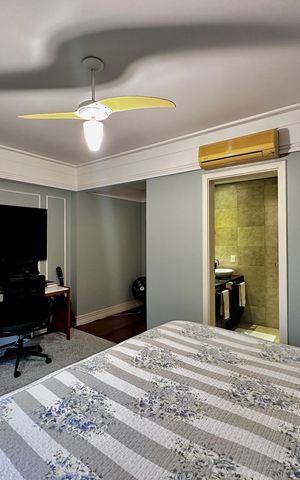 Casa de condomínio à venda com 224m², 4 quartos e 5 vagas Casa de condomínio à venda com 224m², 4 quartos e 5 vagasSuíte 1