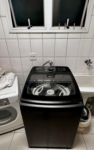 Casa de condomínio à venda com 224m², 4 quartos e 5 vagas Casa de condomínio à venda com 224m², 4 quartos e 5 vagasÁrea de Serviço
