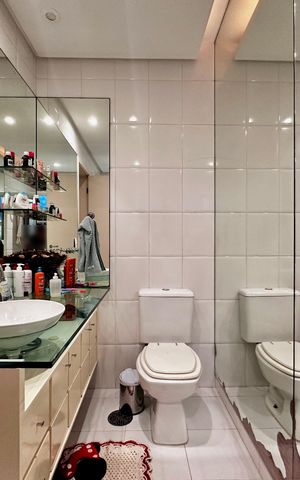 Casa de condomínio à venda com 224m², 4 quartos e 5 vagas Casa de condomínio à venda com 224m², 4 quartos e 5 vagasBanheiro Suíte 3