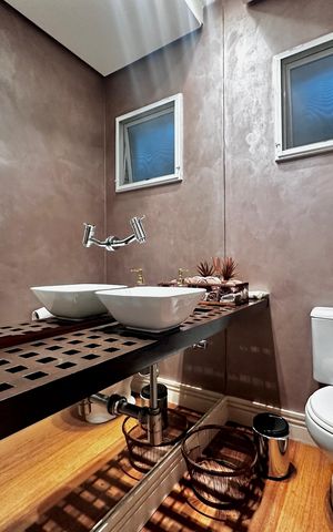 Casa de condomínio à venda com 224m², 4 quartos e 5 vagas Casa de condomínio à venda com 224m², 4 quartos e 5 vagasLavabo