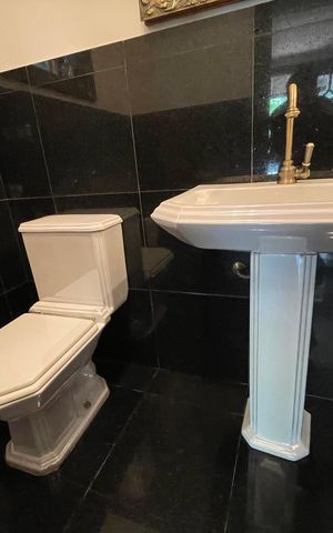 Casa de condomínio para alugar com 750m², 4 quartos e 3 vagas Casa de condomínio para alugar com 750m², 4 quartos e 3 vagasLavabo