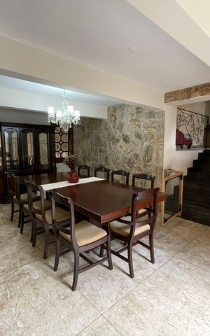 Casa de condomínio para alugar com 750m², 4 quartos e 3 vagas Casa de condomínio para alugar com 750m², 4 quartos e 3 vagasSala de Jantar
