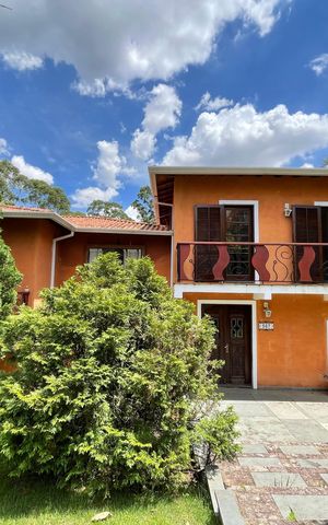Casa de condomínio para alugar com 750m², 4 quartos e 3 vagas Casa de condomínio para alugar com 750m², 4 quartos e 3 vagasFachada
