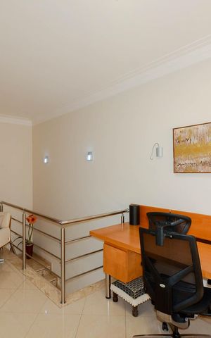 Casa para alugar com 175m², 3 quartos e 3 vagasMezanino 