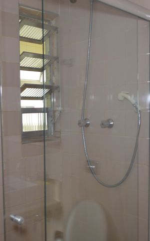 Apartamento à venda com 131m², 3 quartos e 3 vagasBanheiro da Suíte