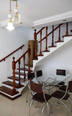 Casa à venda com 321m², 5 quartos e 3 vagas Casa à venda com 321m², 5 quartos e 3 vagasSala de Jantar