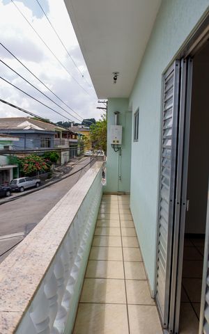 Casa à venda com 321m², 5 quartos e 3 vagas Casa à venda com 321m², 5 quartos e 3 vagasSacada