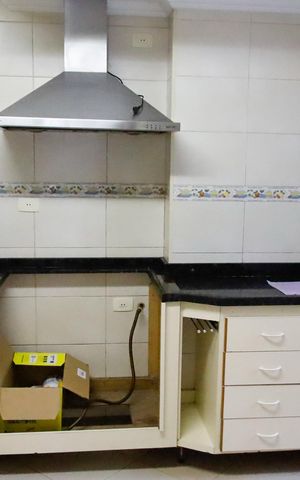 Casa à venda com 321m², 5 quartos e 3 vagas Casa à venda com 321m², 5 quartos e 3 vagasCozinha