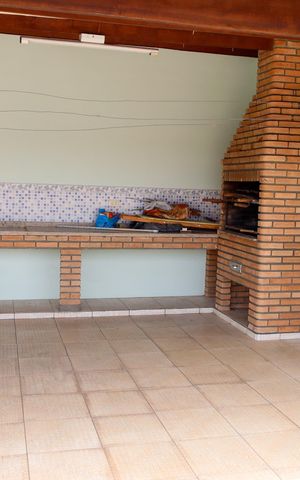 Casa à venda com 321m², 5 quartos e 3 vagas Casa à venda com 321m², 5 quartos e 3 vagasÁrea comum - Churrasqueira