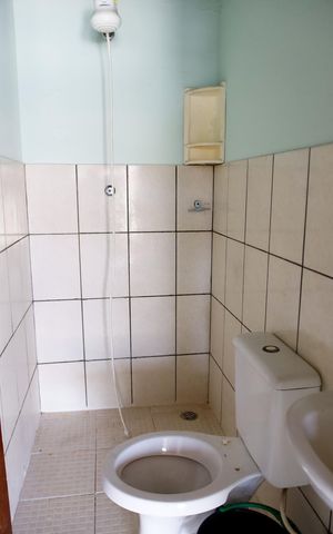 Casa à venda com 321m², 5 quartos e 3 vagas Casa à venda com 321m², 5 quartos e 3 vagasBanheiro 2