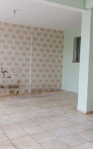 Casa à venda com 321m², 5 quartos e 3 vagas Casa à venda com 321m², 5 quartos e 3 vagasGaragem