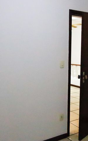 Casa à venda com 321m², 5 quartos e 3 vagas Casa à venda com 321m², 5 quartos e 3 vagasQuarto 3