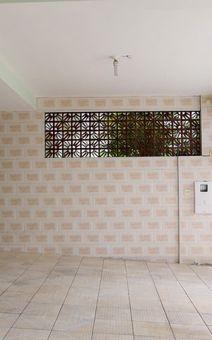 Casa à venda com 321m², 5 quartos e 3 vagas Casa à venda com 321m², 5 quartos e 3 vagasGaragem