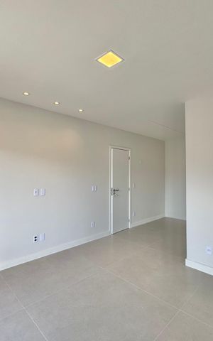 Casa de condomínio à venda com 180m², 4 quartos e 2 vagas Casa de condomínio à venda com 180m², 4 quartos e 2 vagasSuíte 1