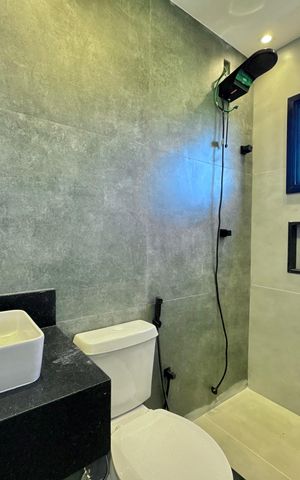 Casa de condomínio à venda com 180m², 4 quartos e 2 vagas Casa de condomínio à venda com 180m², 4 quartos e 2 vagasSuíte 3 - Banheiro