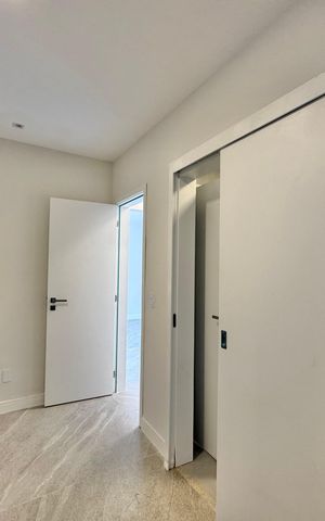 Casa de condomínio à venda com 180m², 4 quartos e 2 vagas Casa de condomínio à venda com 180m², 4 quartos e 2 vagasSuíte 4