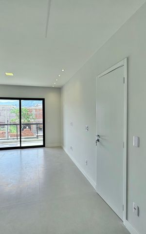 Casa de condomínio à venda com 180m², 4 quartos e 2 vagas Casa de condomínio à venda com 180m², 4 quartos e 2 vagasSuíte 1